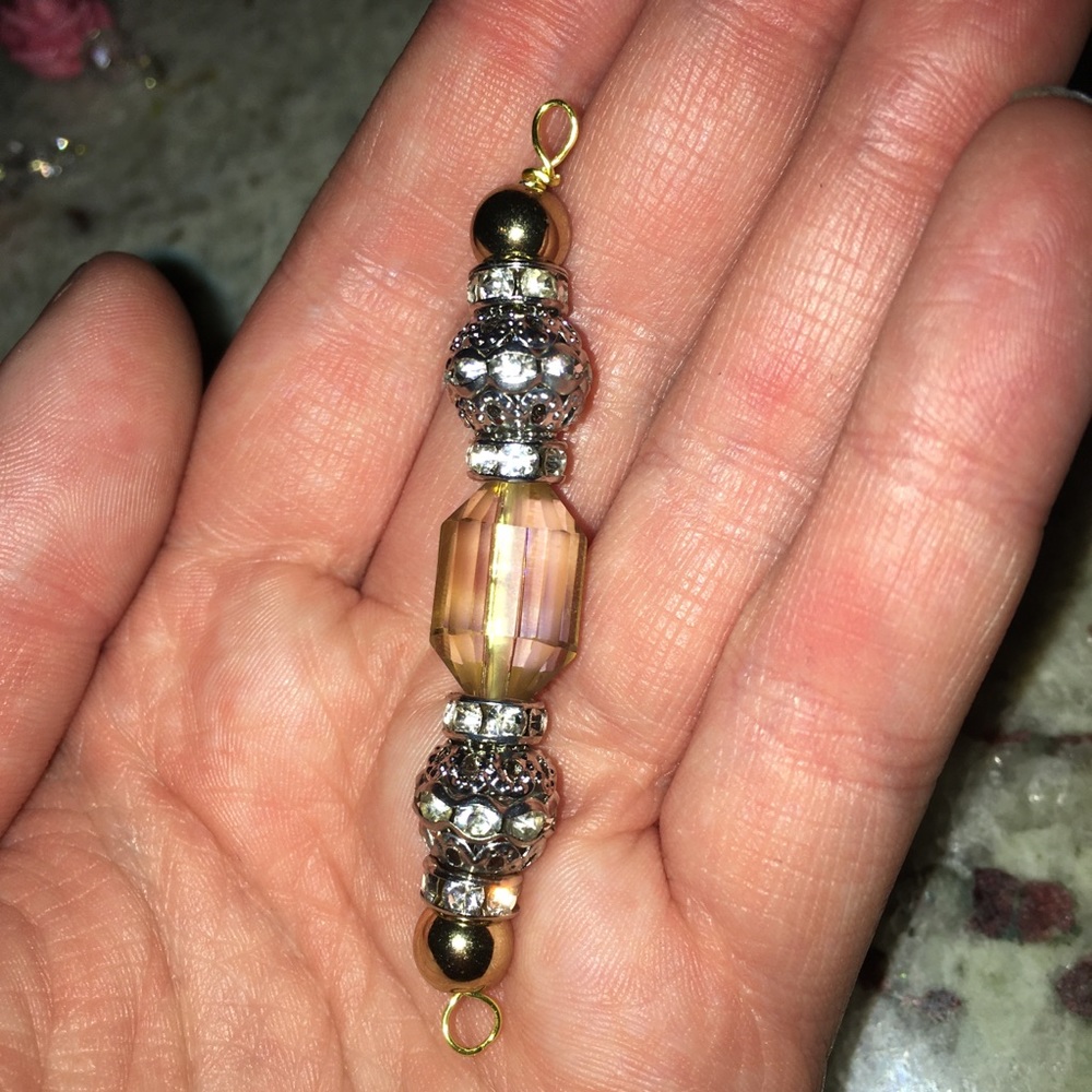 ✨(2/$12) glass bead charm